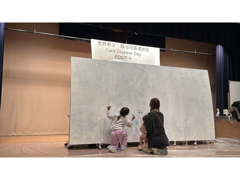 今年は来場者の方々とつくったライブペイント