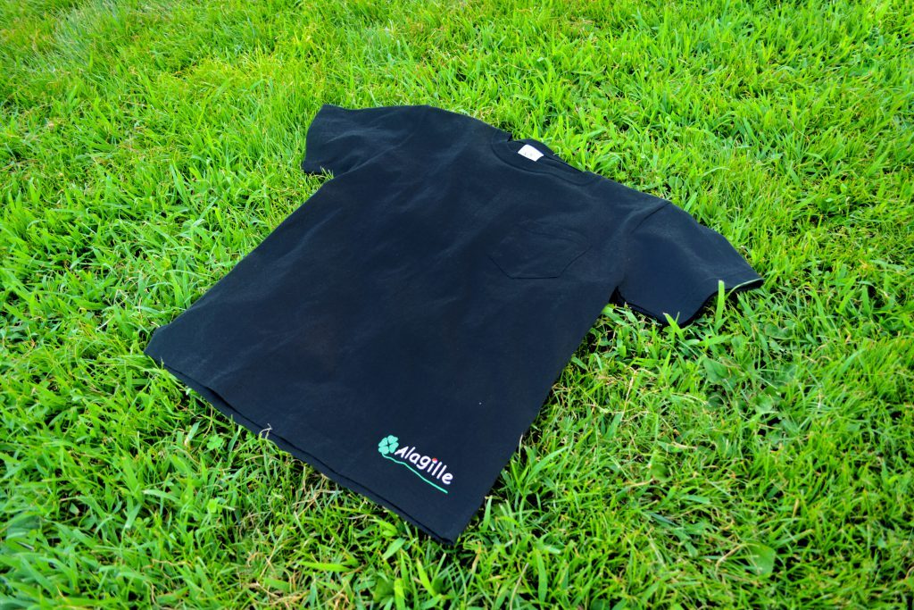 ポケット刺繍Tシャツ