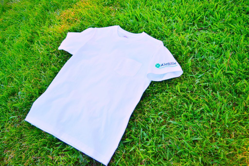 ポケット刺繍Tシャツ